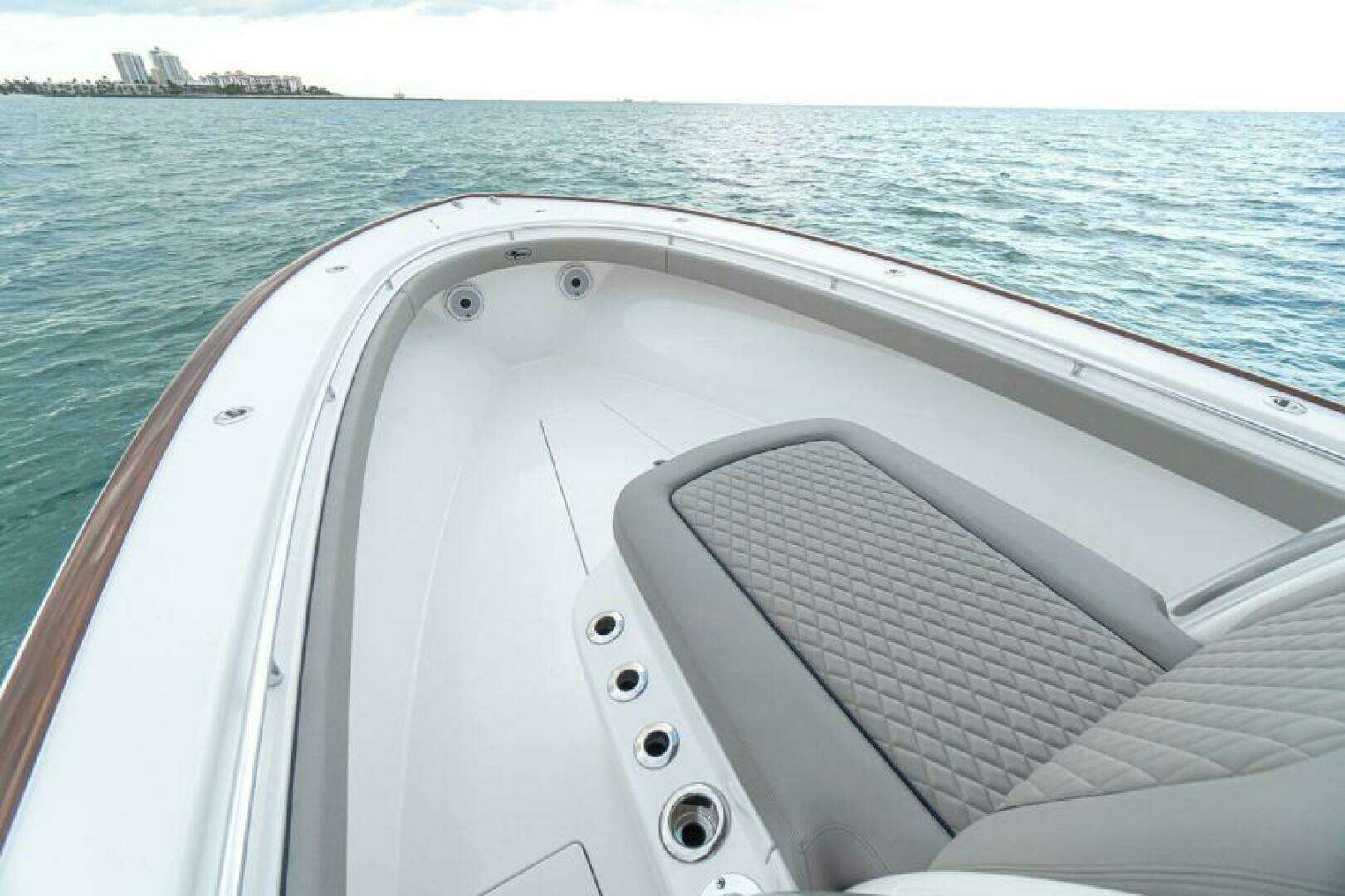 2026 Valhalla Boatworks V-33 - Image 11