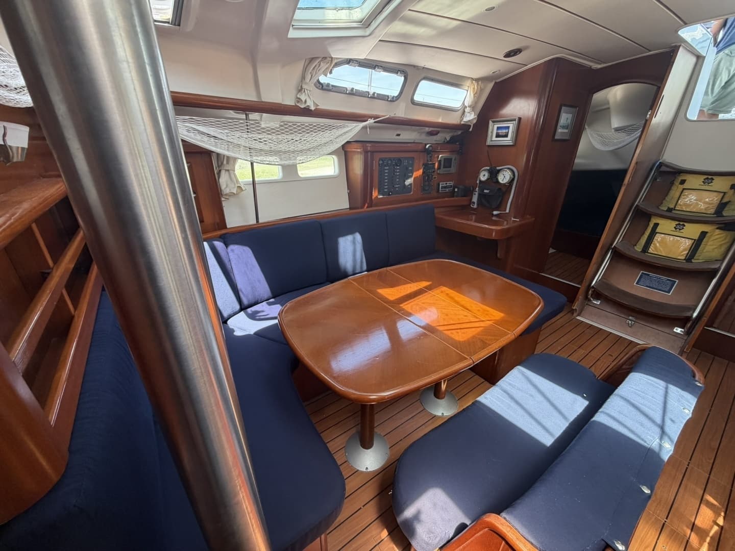 2006 Beneteau 423 - Image 91
