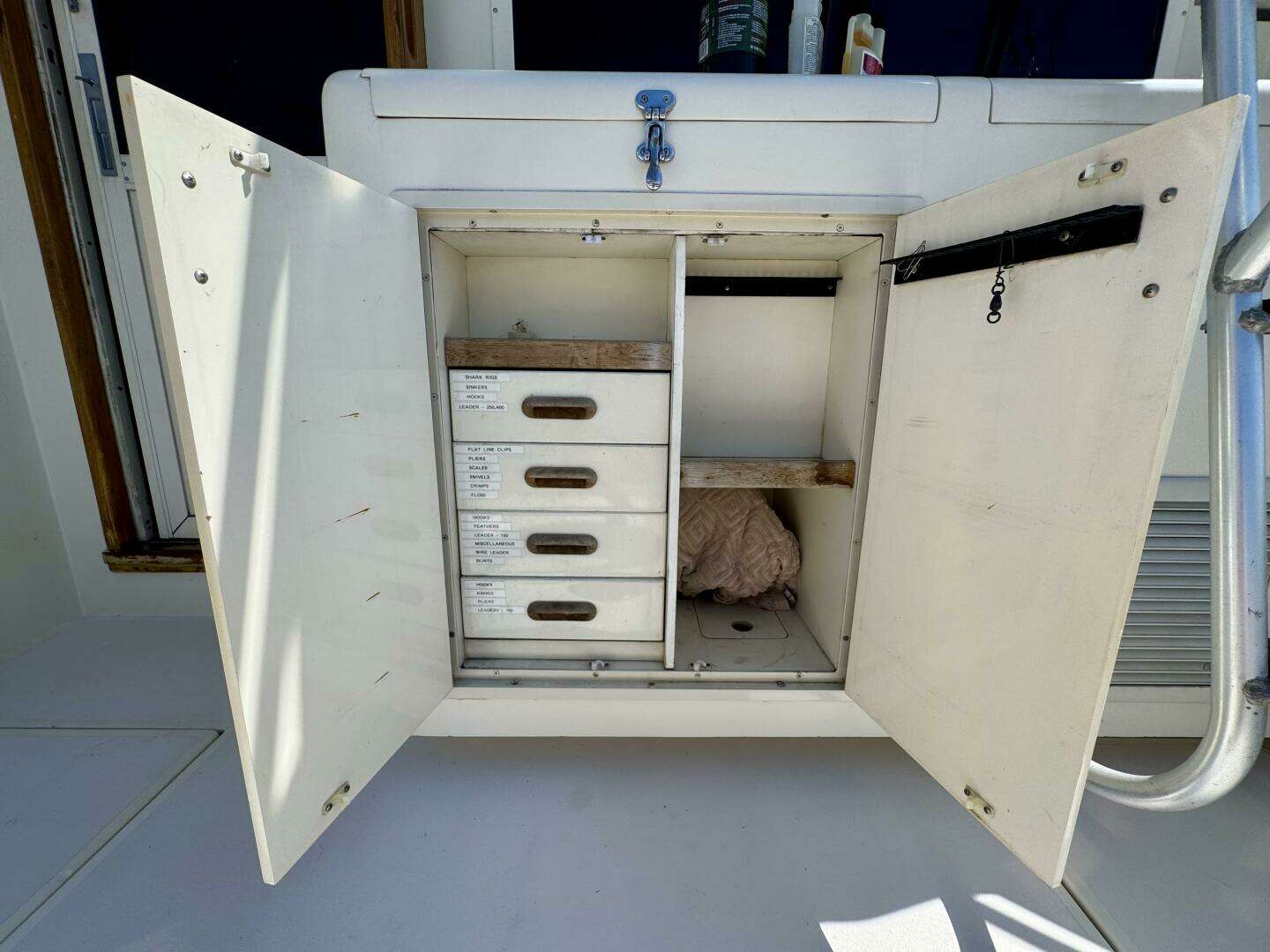 1988 Viking 35 Convertible - Image 11