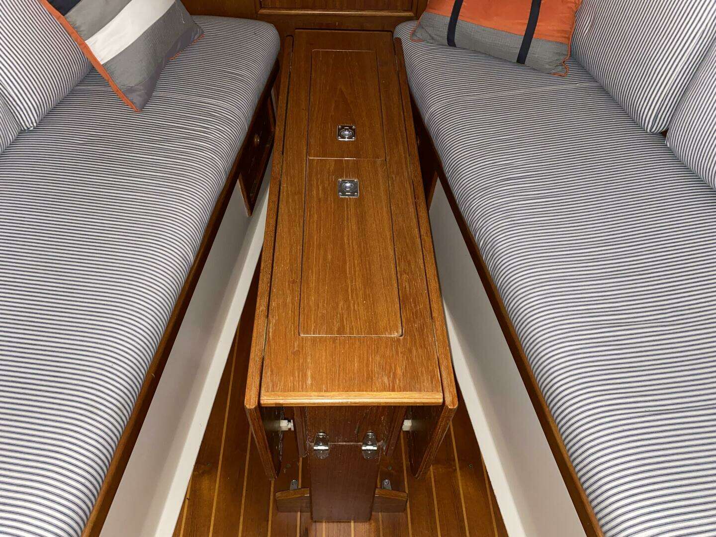 1984 Hinterhoeller Nonsuch 26 - Image 62