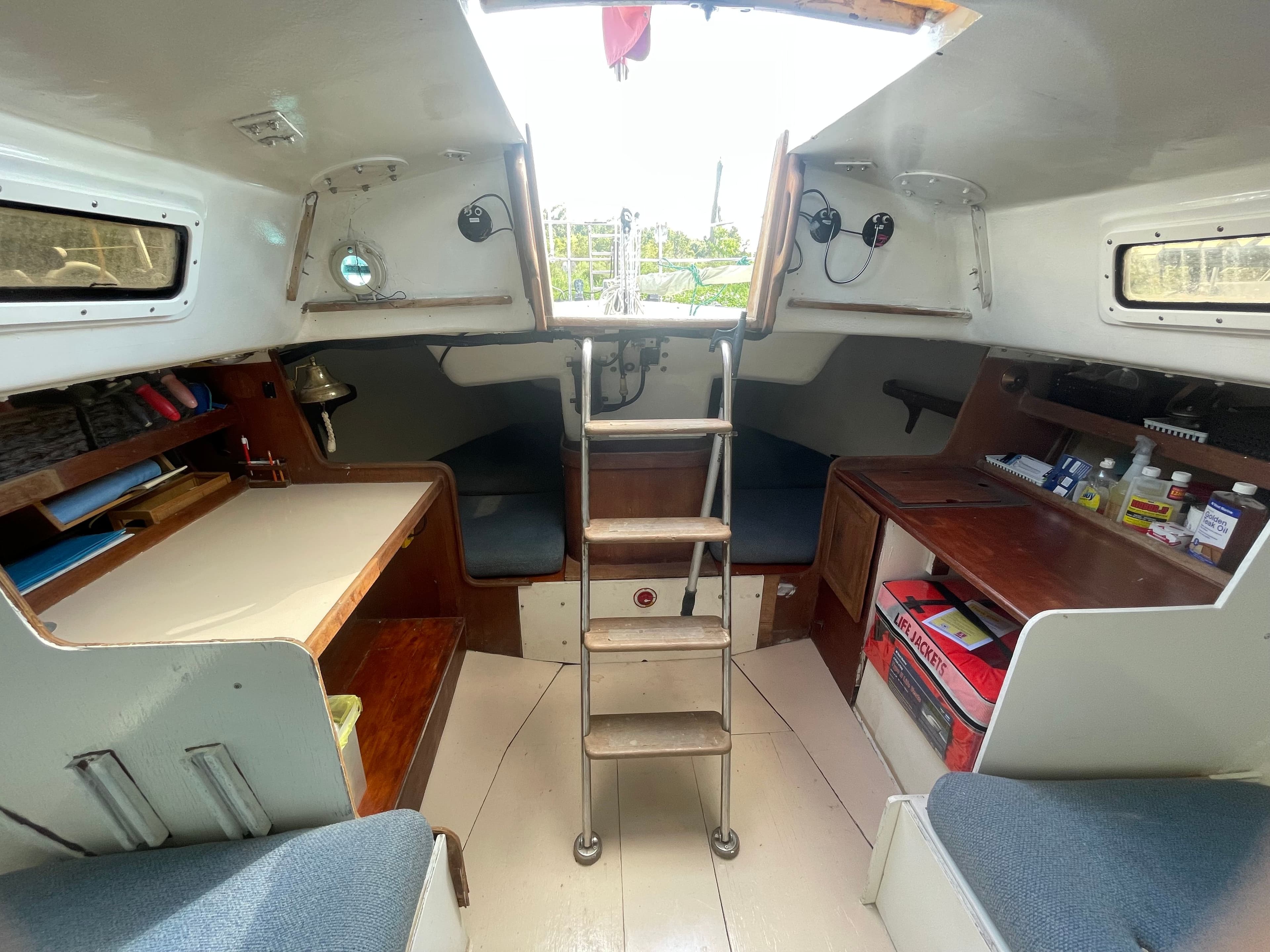 1983 J Boats J/35 - 16
