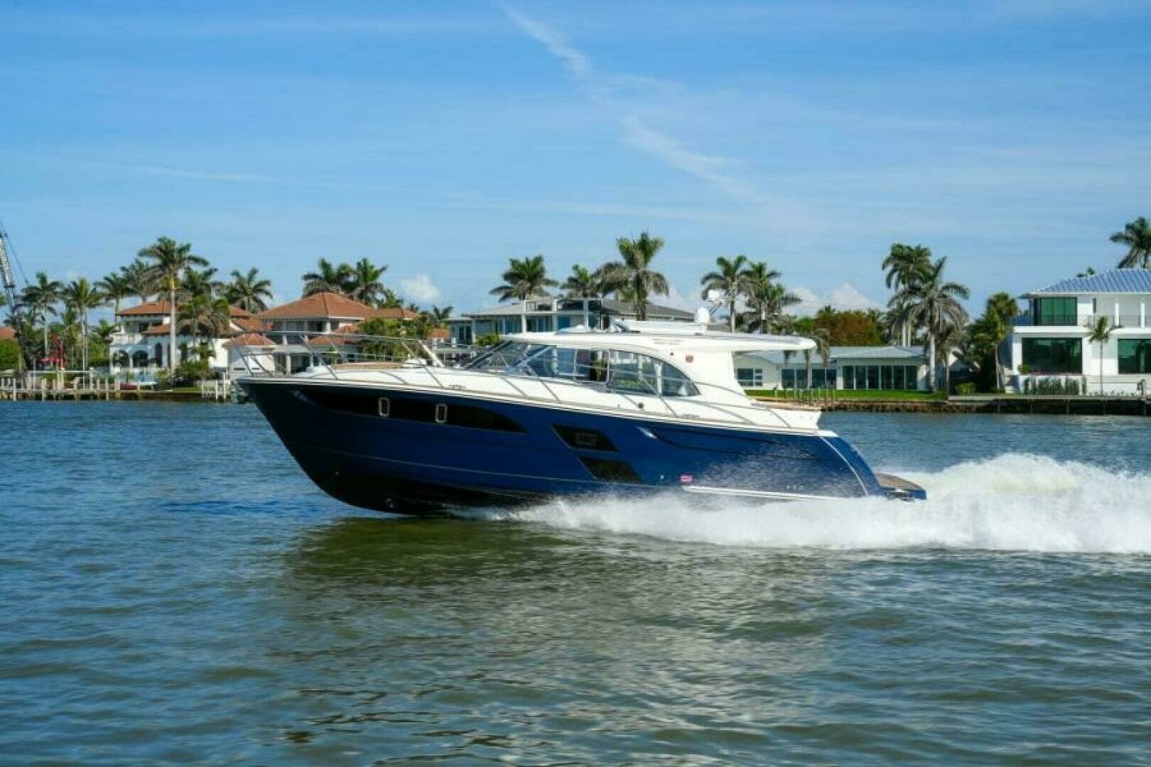 2026 Marex 360 Cabriolet Cruiser - Image 5