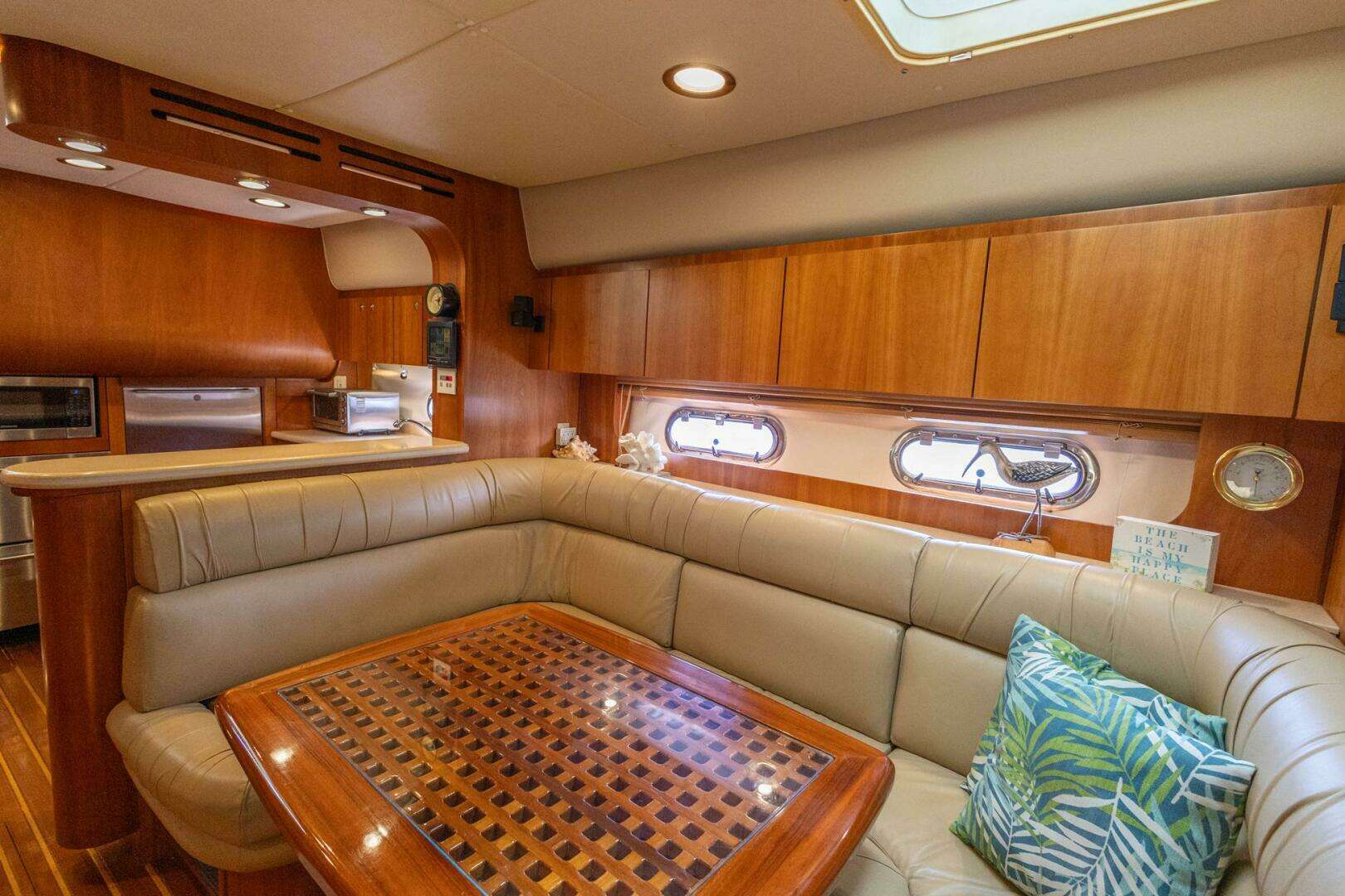 2000 Tiara Yachts 5200 Express - Image 15
