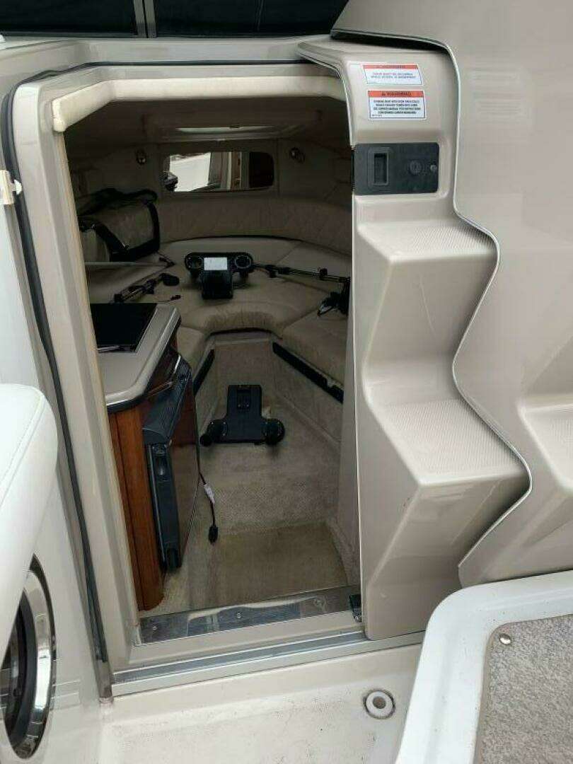 2007 Sea Ray Sundancer 240 - Image 9