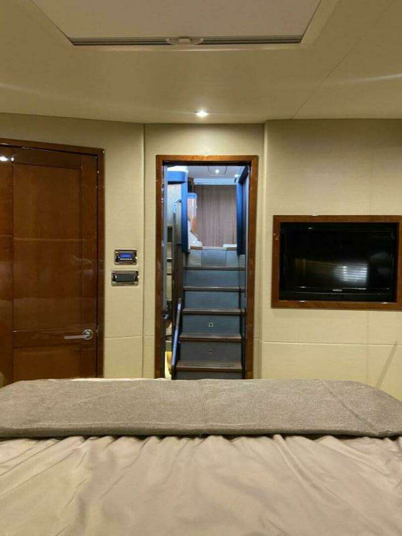 2016 Sea Ray 510 FLY - Image 22