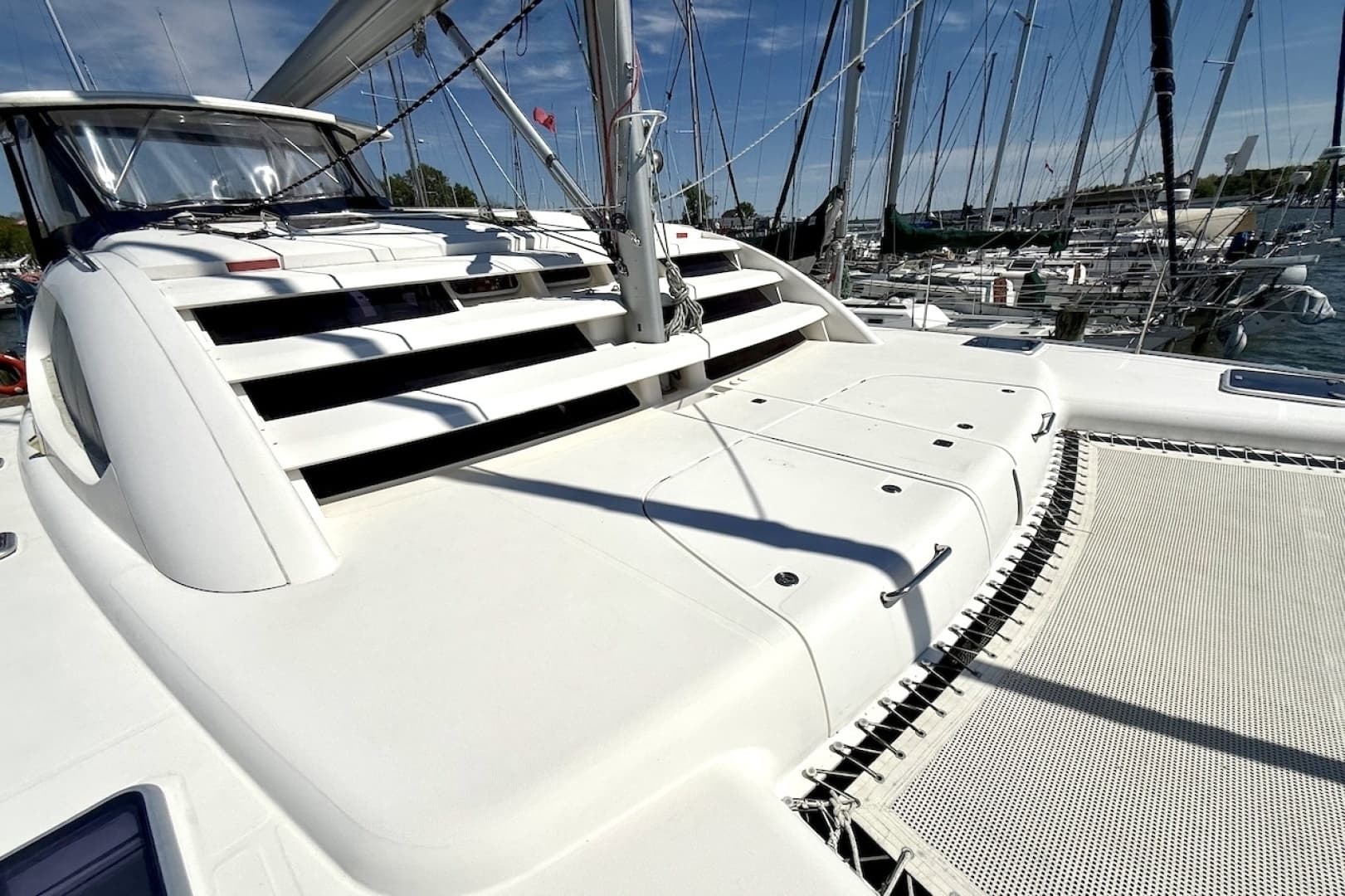 2010 Leopard 46 - Image 14