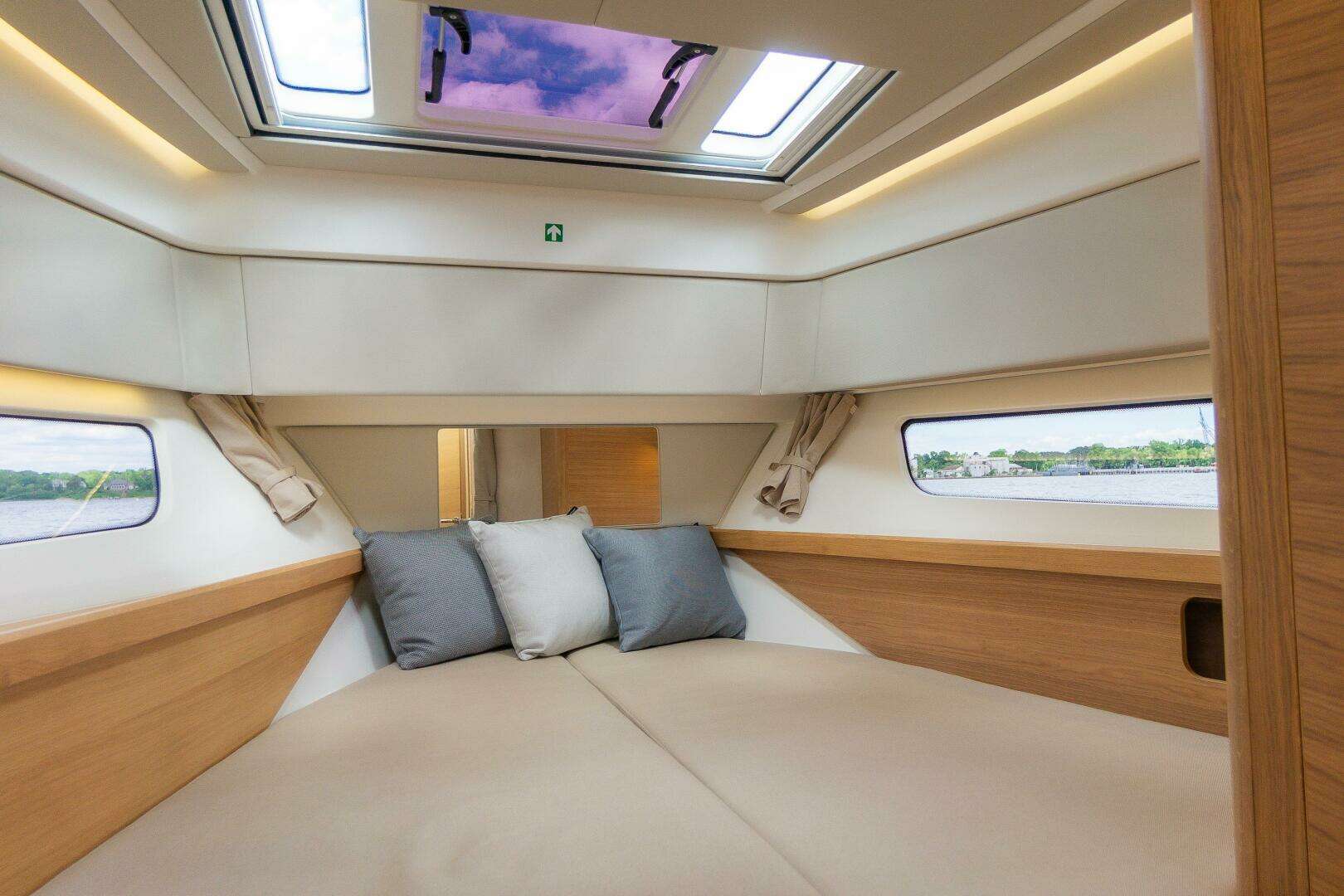 2025 Nimbus W11 - Image 41