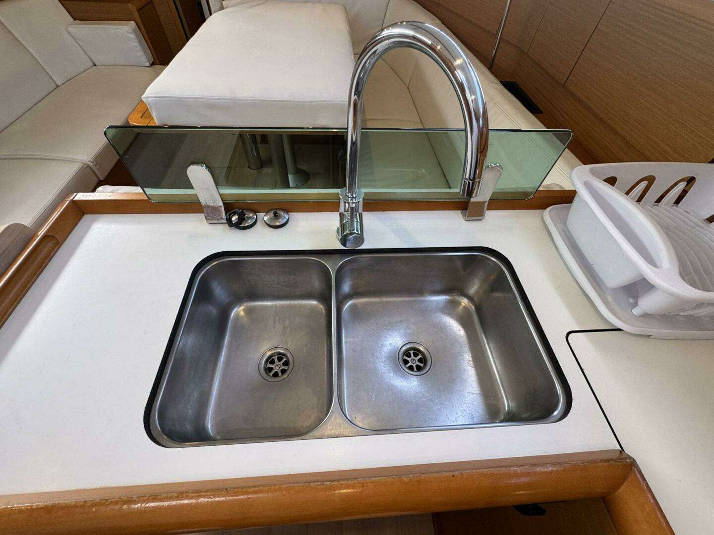 2018 Jeanneau Sun Odyssey 389 - Image 41