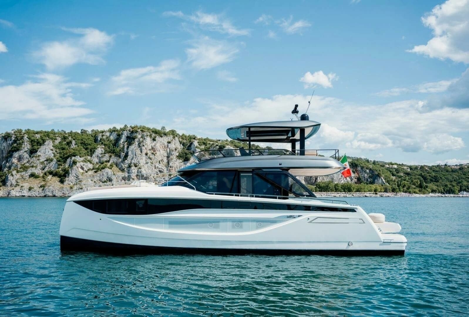 2026 Prestige M7 - Image 64
