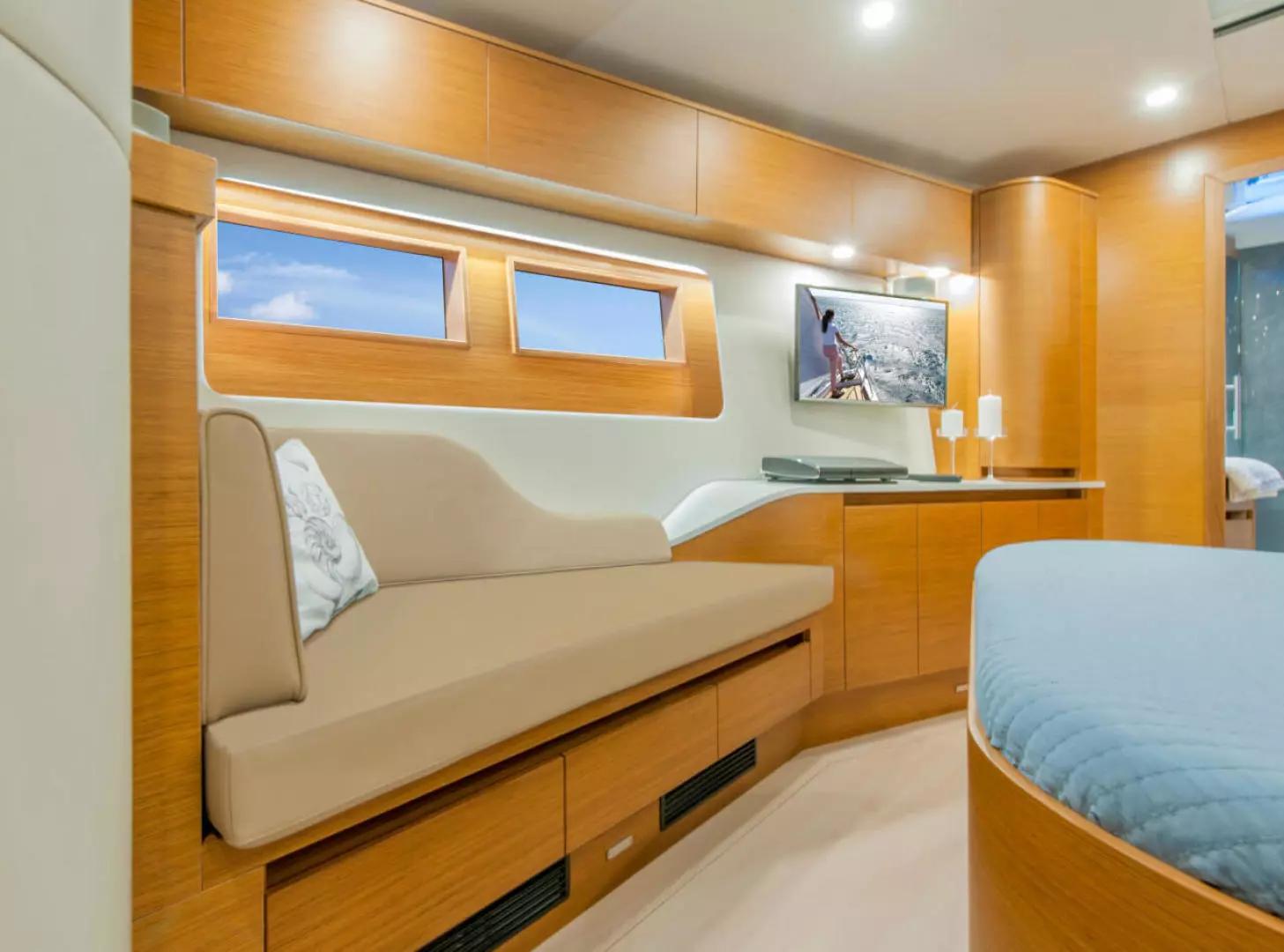 2025 Hanse 675 - Image 40