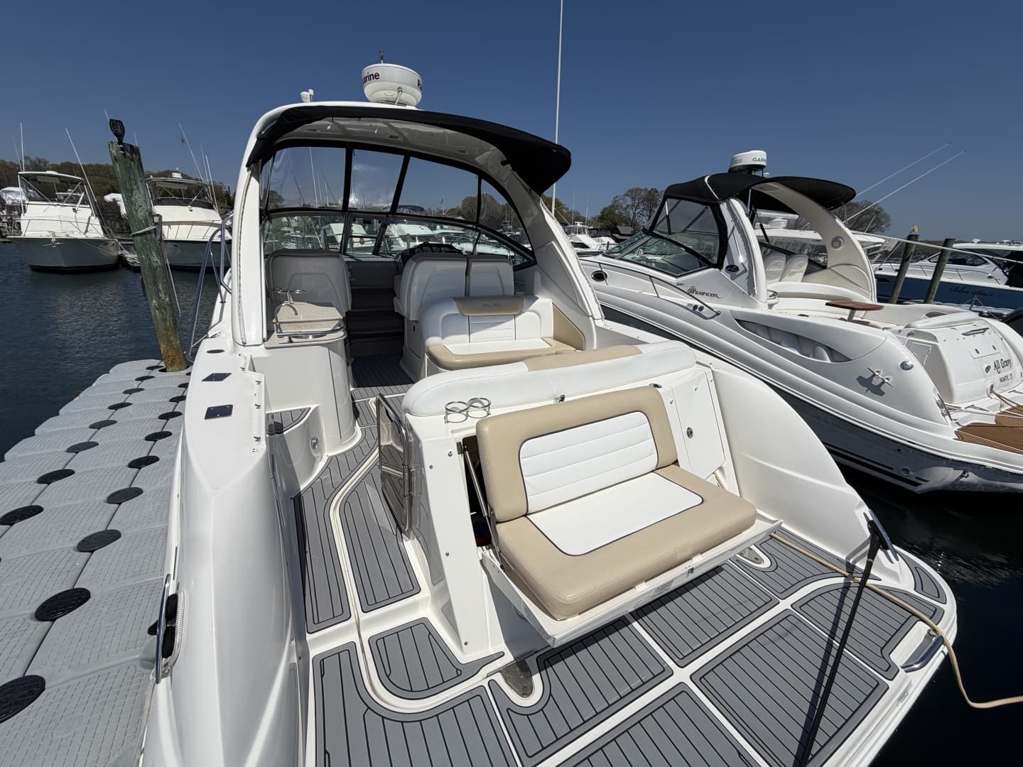 2008 Sea Ray 330 Sundancer - Image 3
