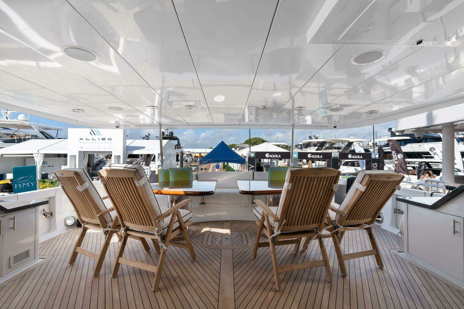 2005 Hatteras 100 Motor Yacht - Image 41