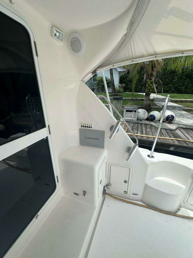 2008 Riviera 51 Convertible - Image 13
