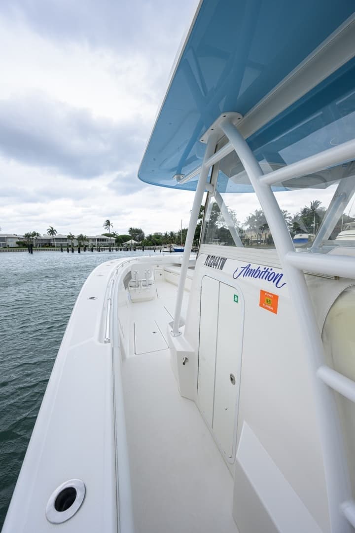 2019 Invincible 42 Open - Image 12