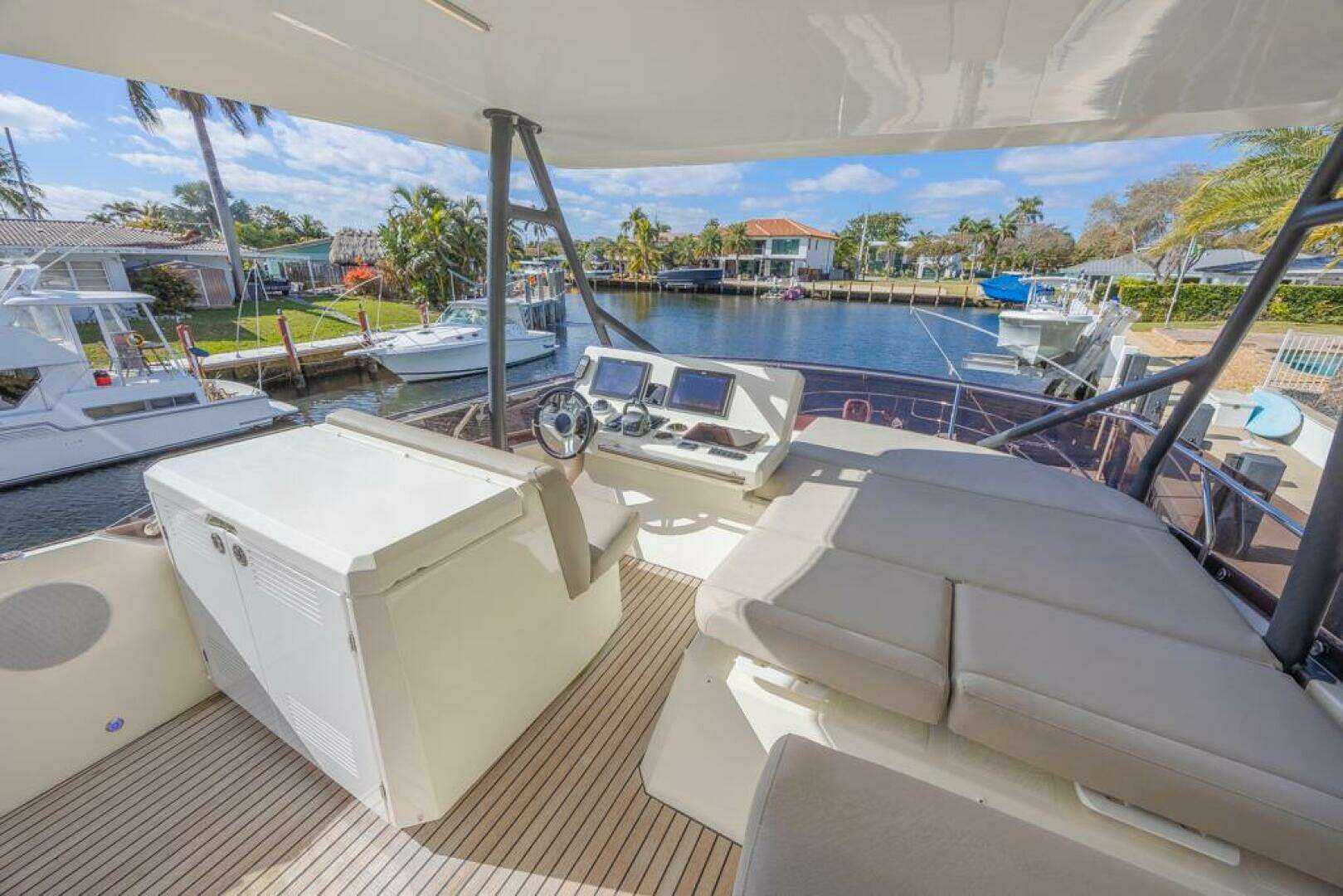 2021 Prestige 520 Flybridge - Image 22