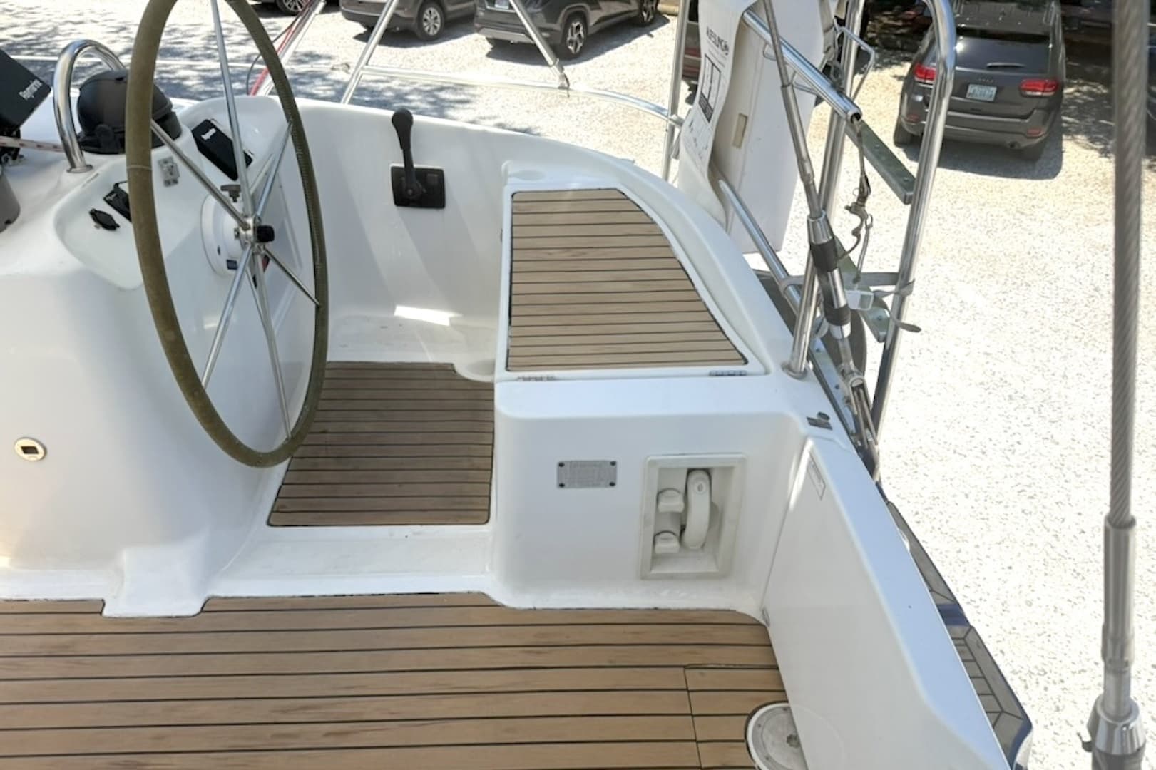 2001 Beneteau — - Image 24