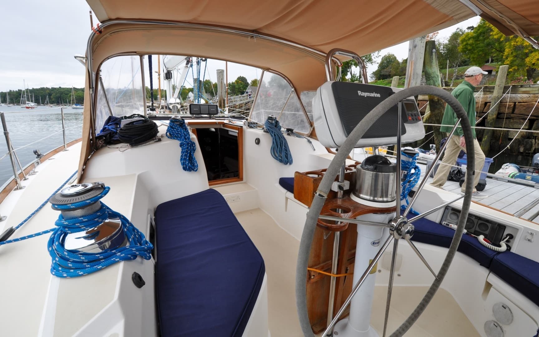 2004 Sabre 426 - Image 20