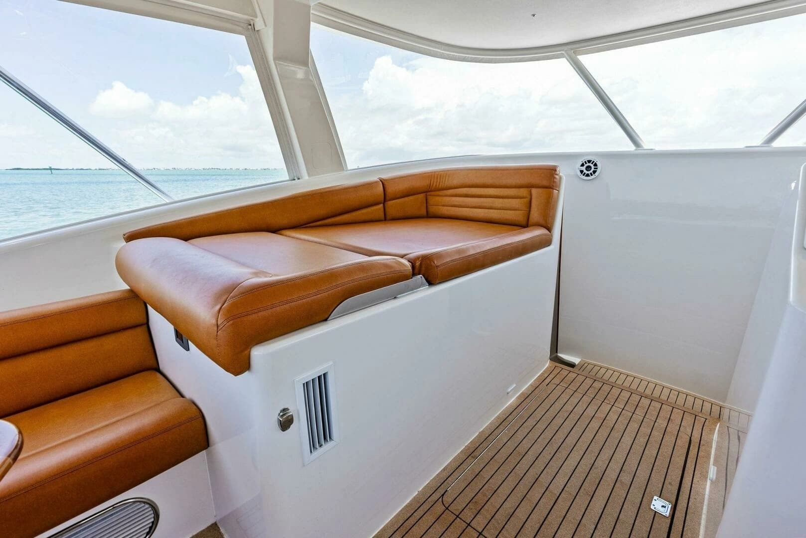 2020 Calcutta 480 Catamaran - Image 12