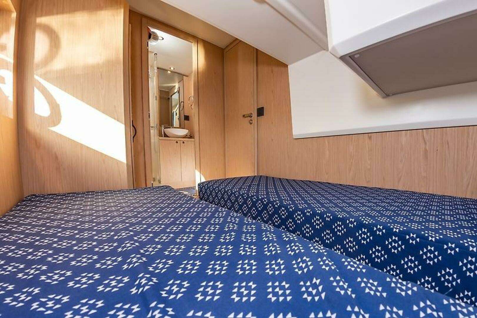 2022 Beneteau Swift Trawler - Image 43