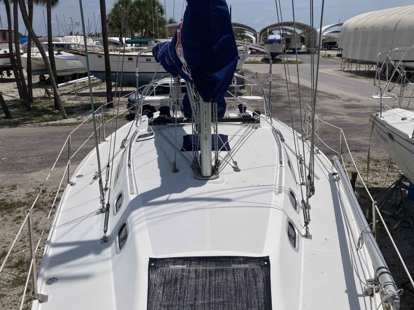 2003 Catalina 320 - Image 6