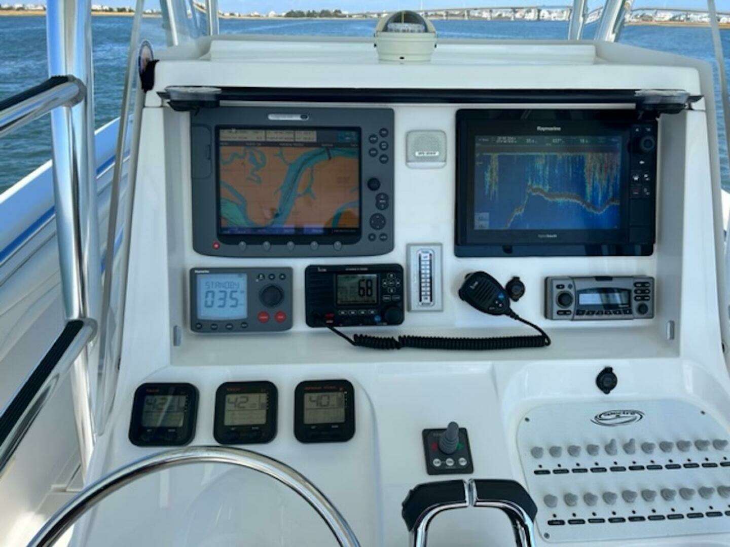 2008 Spectre 34 Center Console - Image 20
