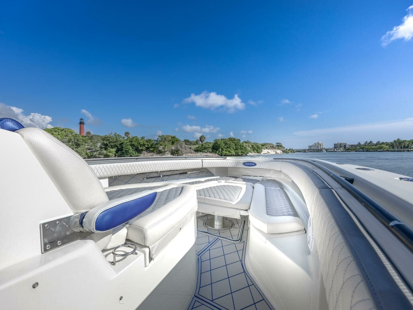 2014 Hydra-Sports 42 Custom Siesta - Image 14