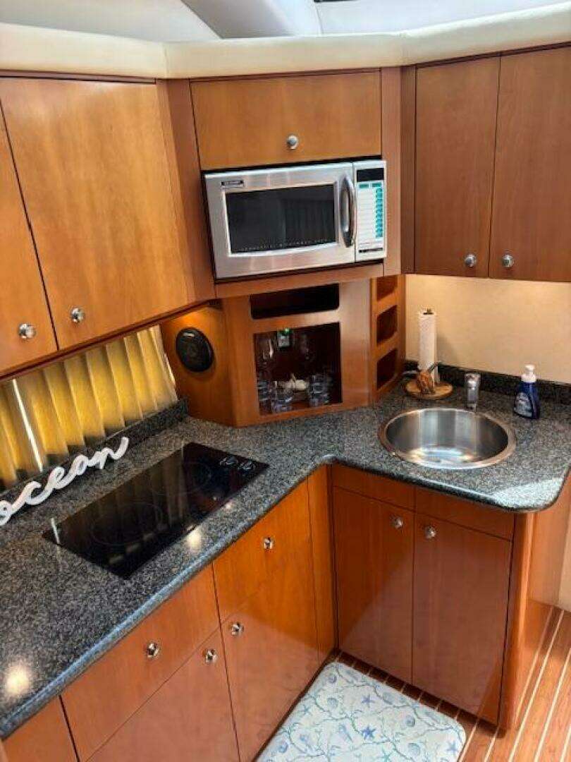 2006 Carver 43 Motor Yacht - Image 61