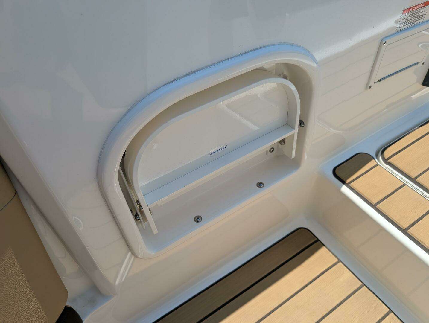 2023 Sea Ray 280 SLX - Image 46