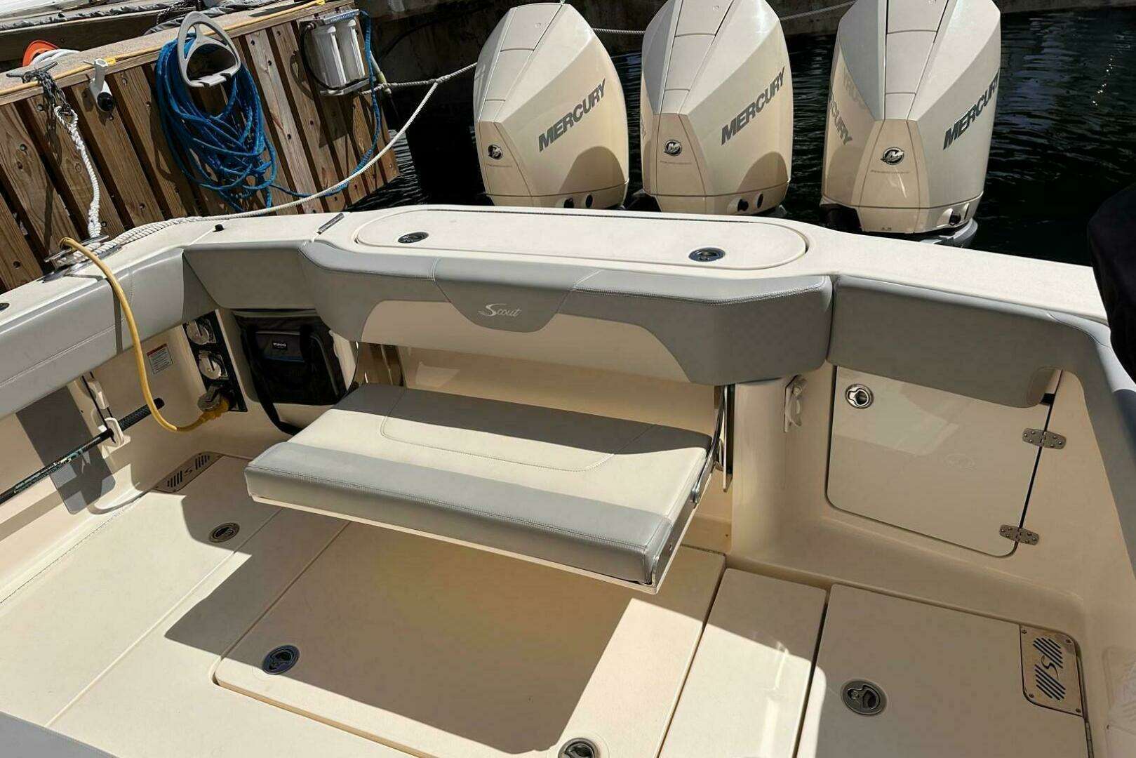 2023 Scout 355 LXF - Image 12
