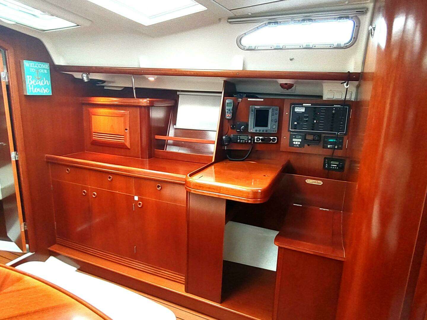 2004 Beneteau 393 - Image 40