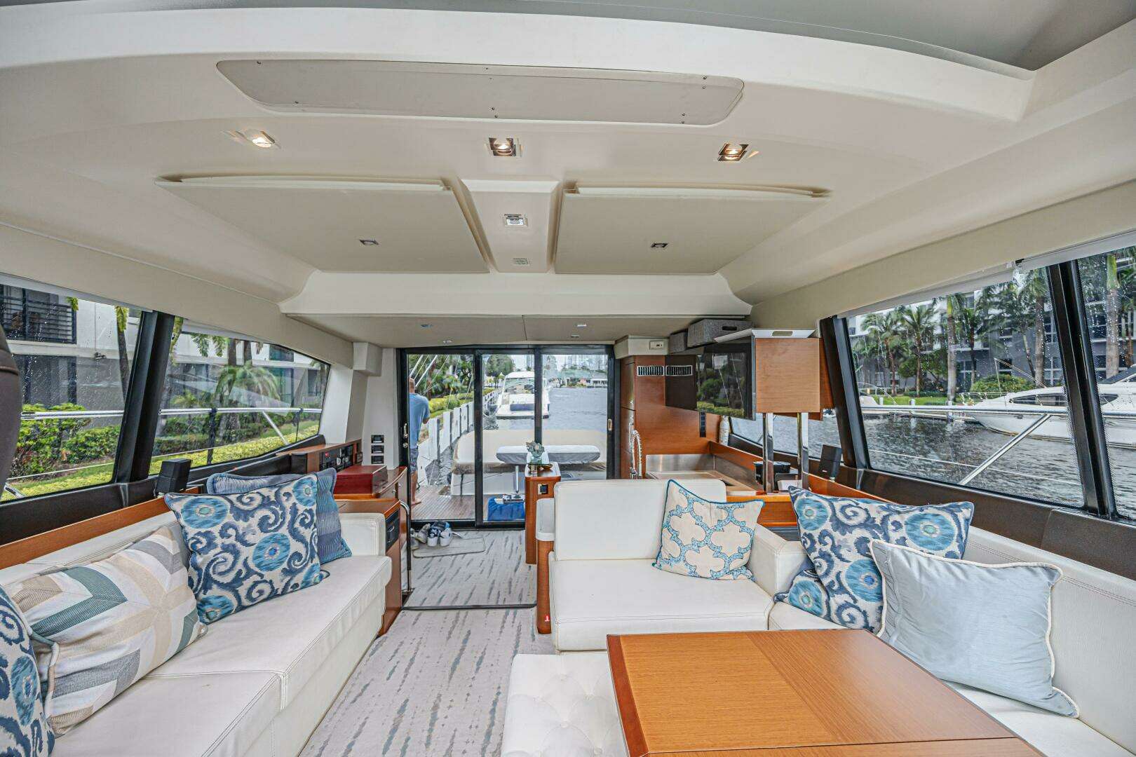 2013 Prestige 550S - Image 14