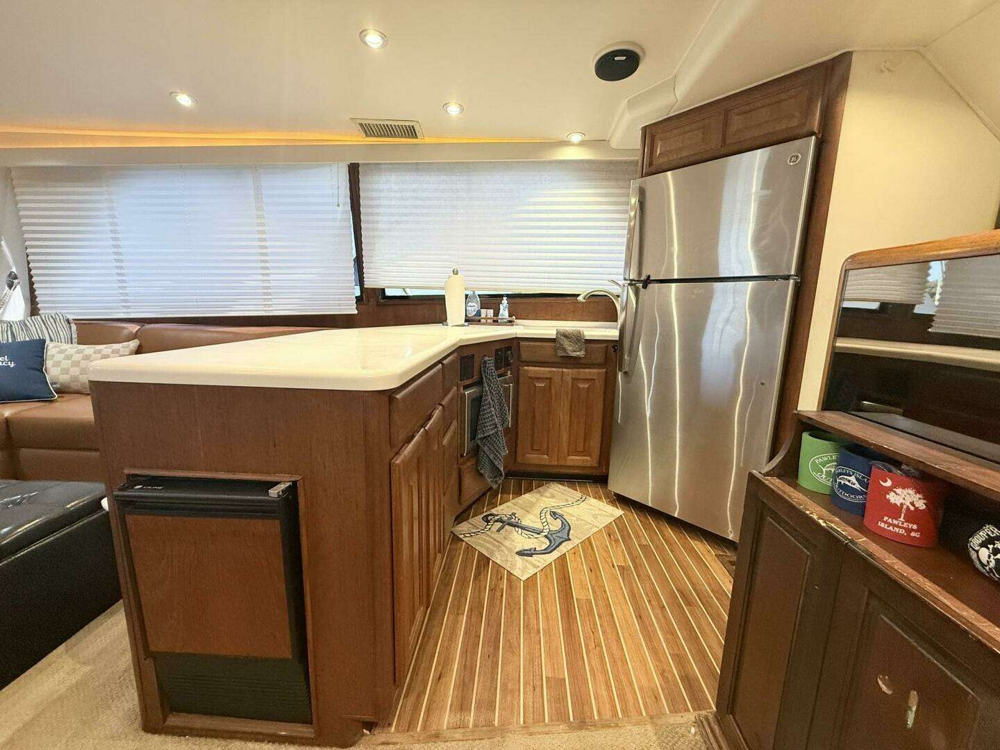 1992 Viking 50 Convertible - Image 22