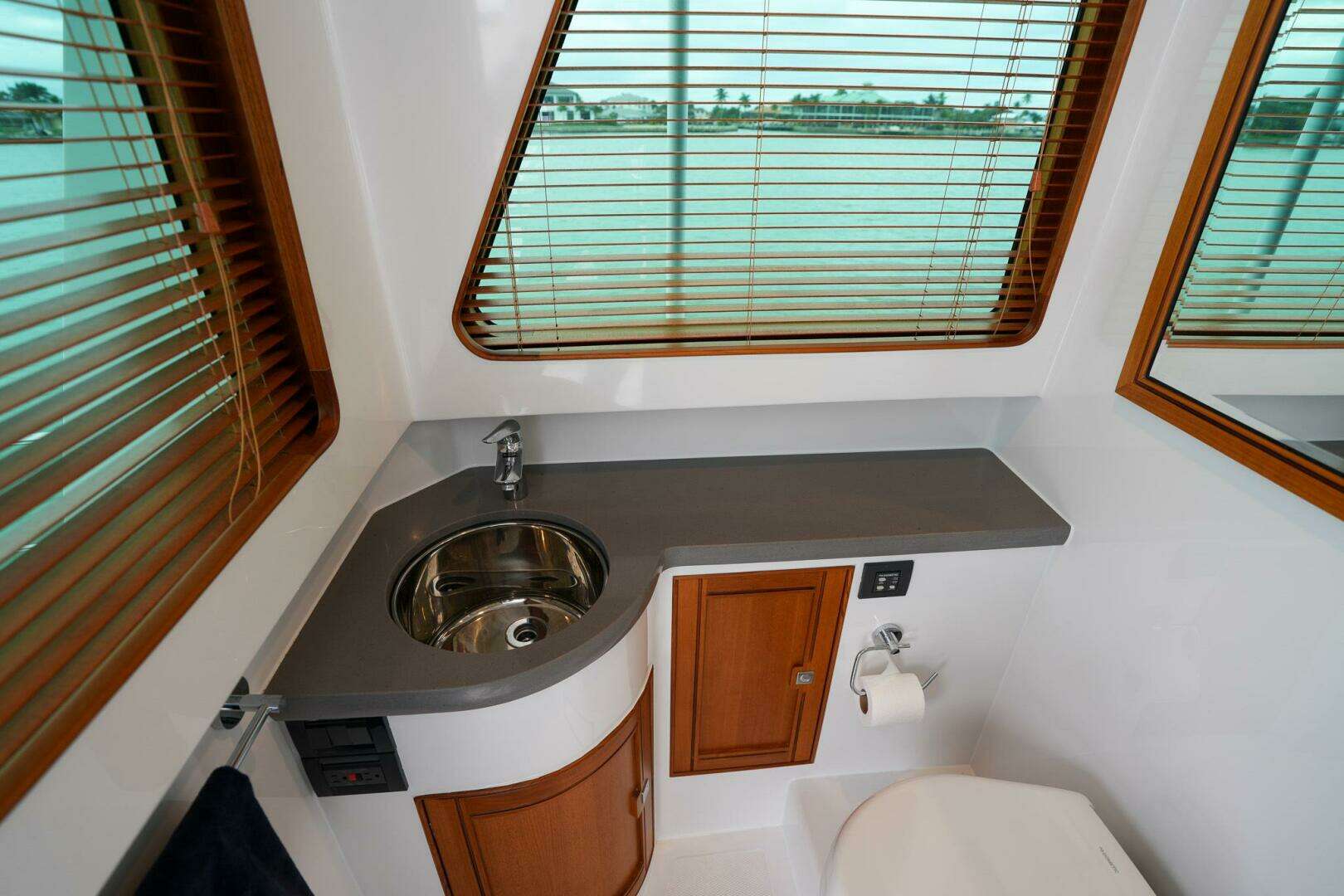 2022 Marlow Explorer 62E-CB - Image 61