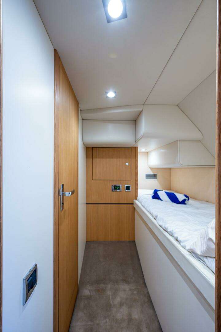 2015 Fairline 78 Squadron - Image 32