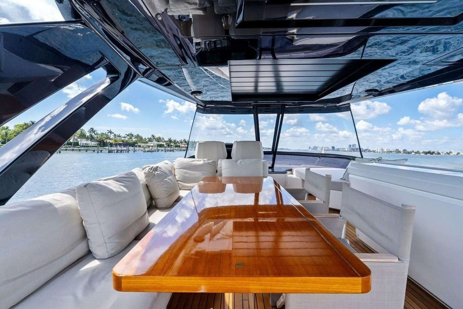 2022 Ferretti Yachts 780 - Image 16