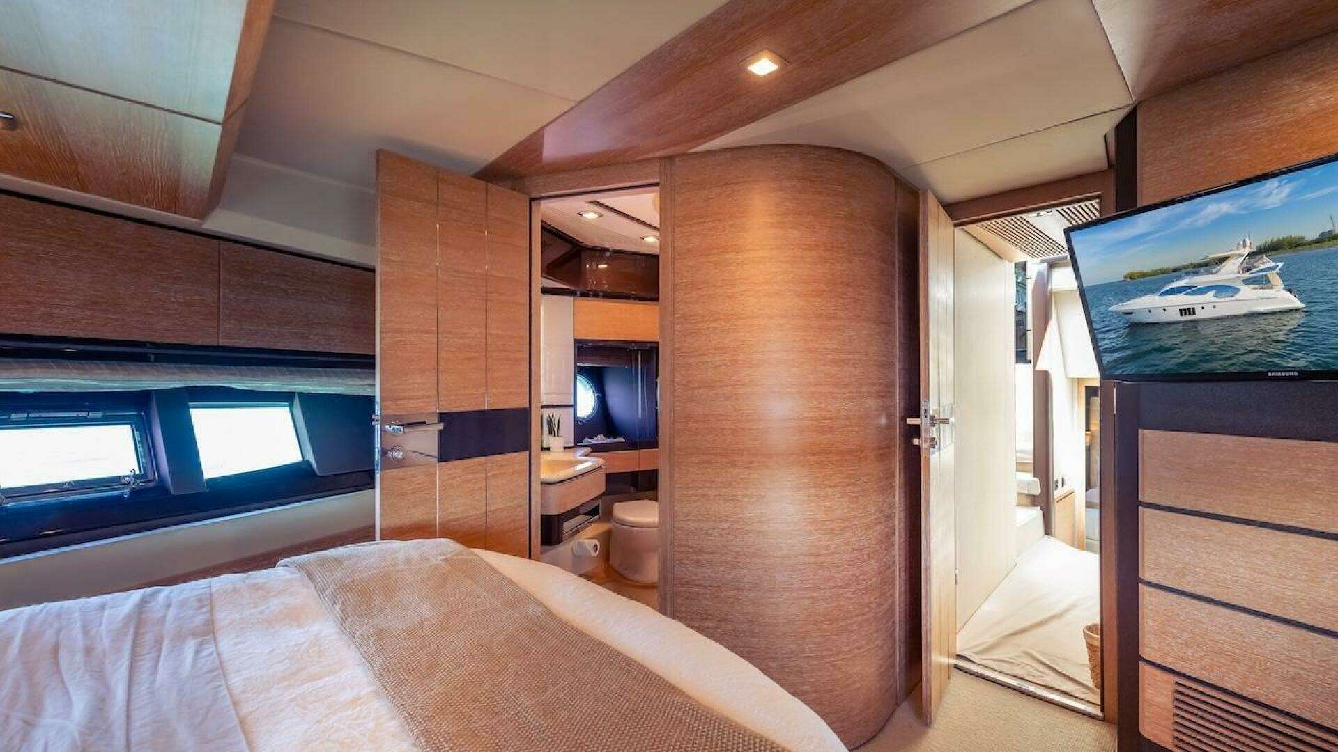 2012 Azimut Evolution - Image 42