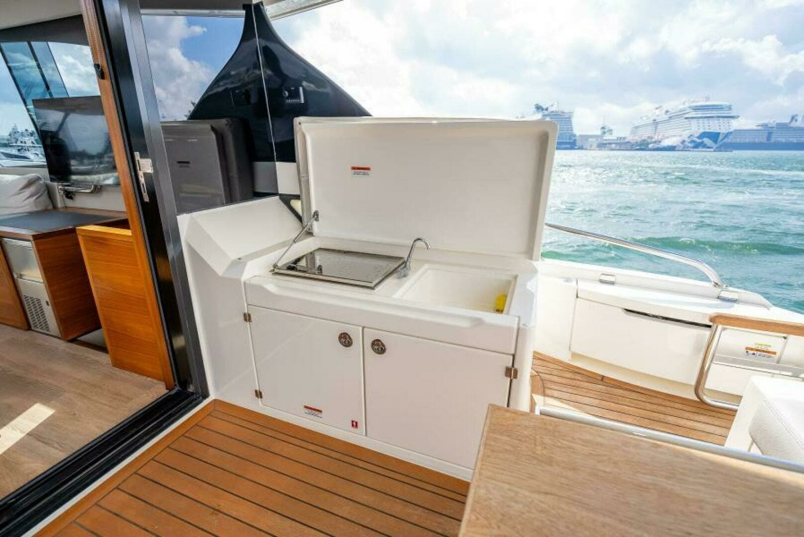 2021 Maritimo X50 - Image 10