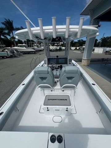 2026 Sportsman Masters 267 Bay Boat - 10