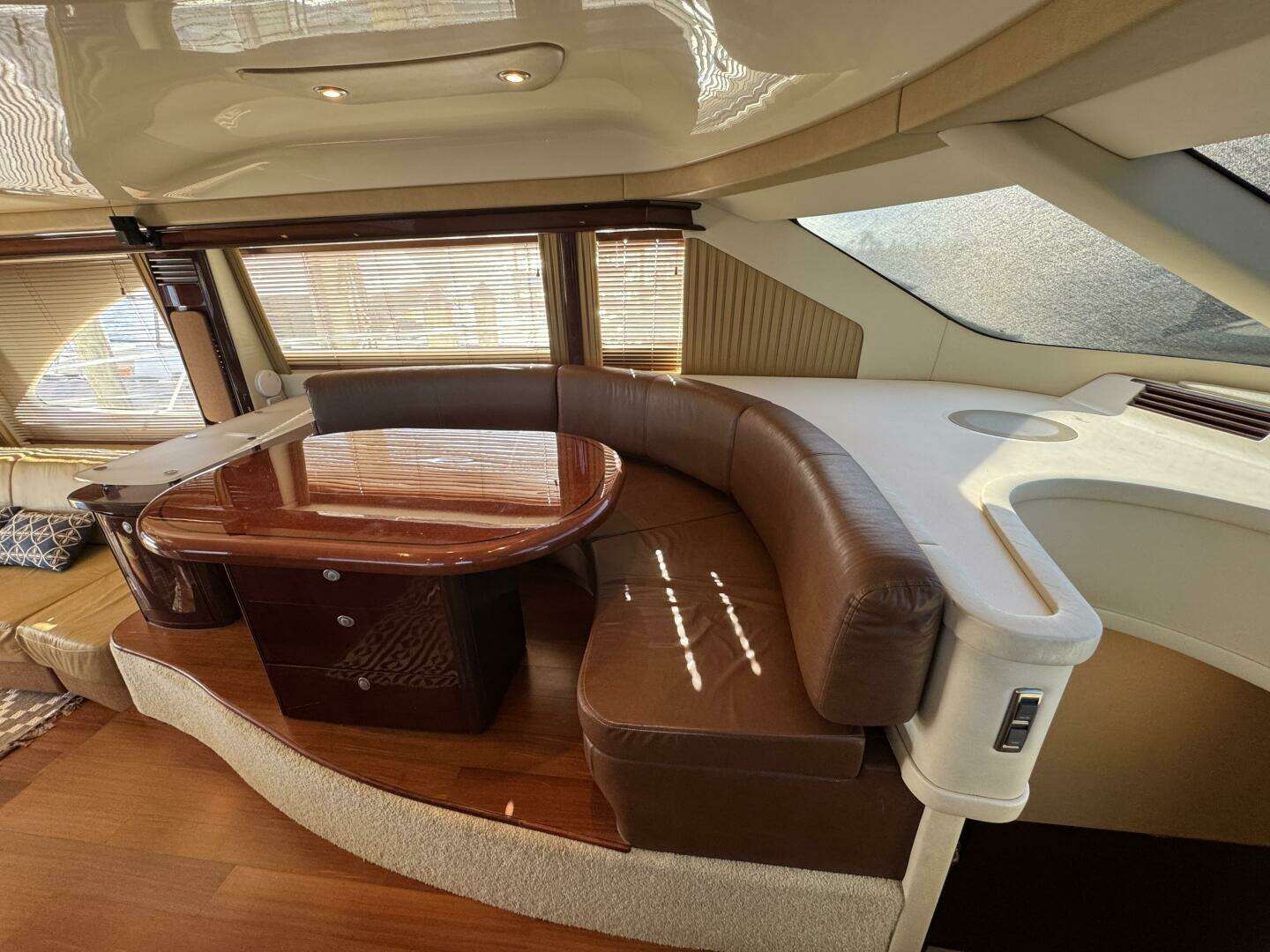 2007 Sea Ray 58 Sedan Bridge - Image 30