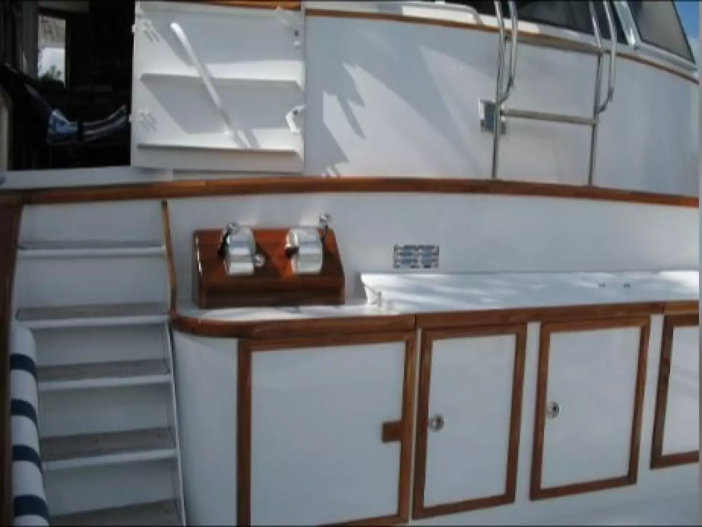 1965 Burger Cockpit Flybridge Motor Yacht - Image 12
