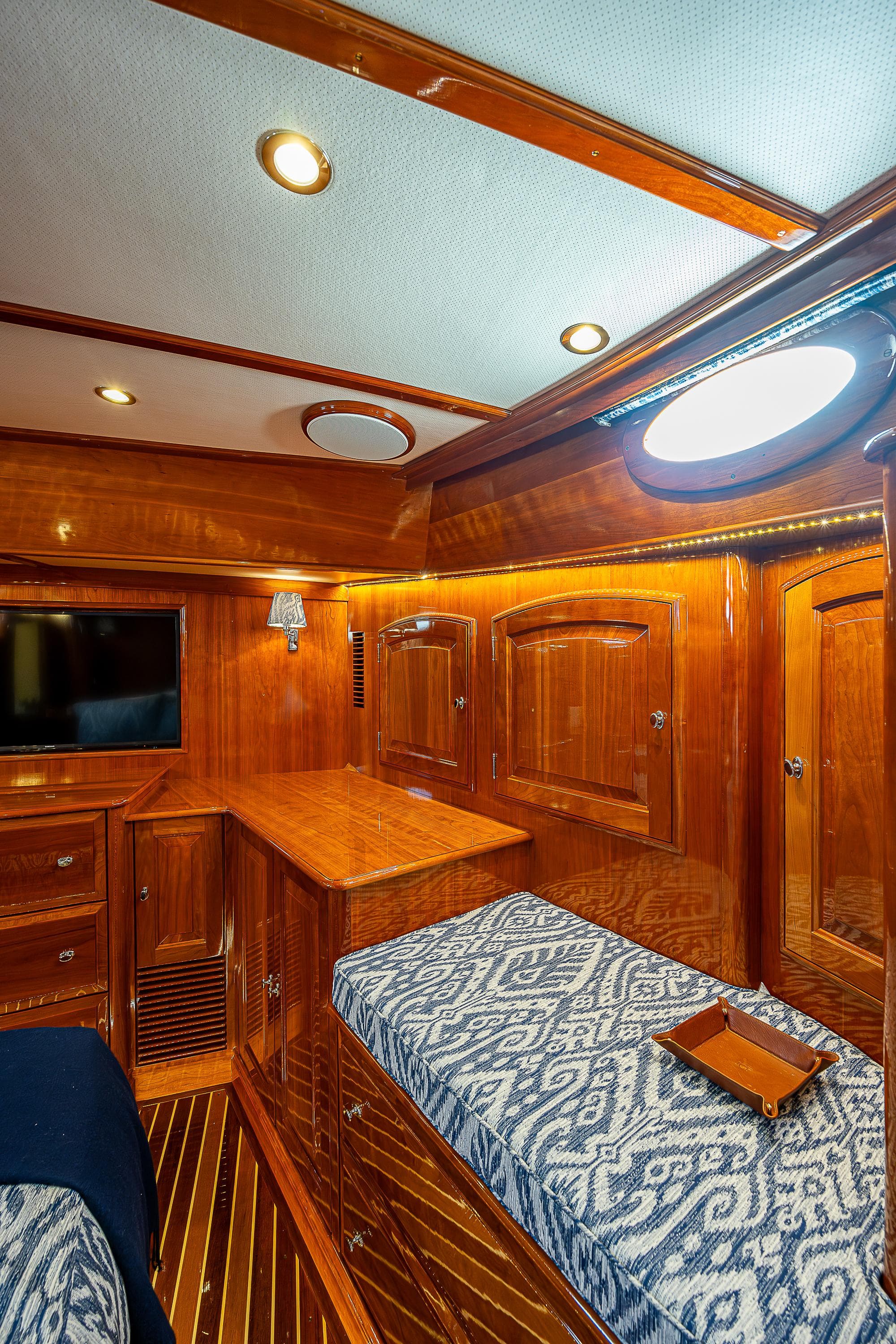 2018 Hinckley Talaria 55 MKII - 51