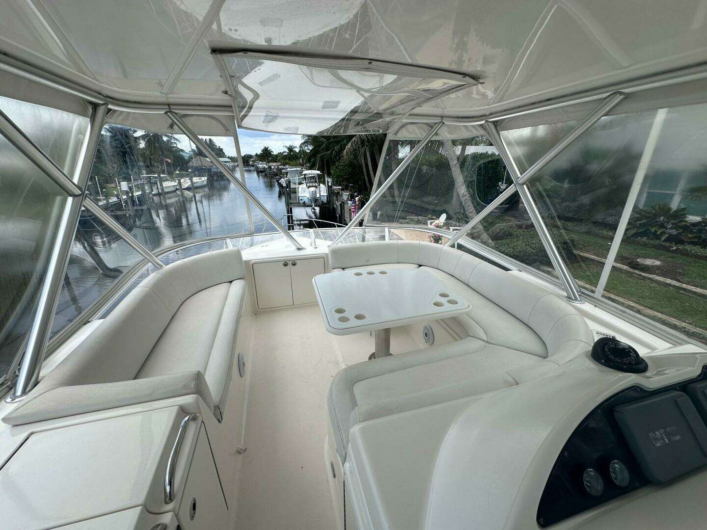 2008 Riviera 51 Convertible - Image 10
