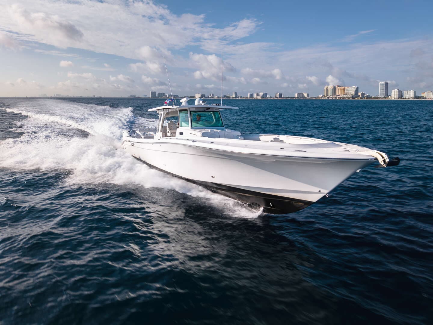 2020 HCB 53 Suenos - Image 2