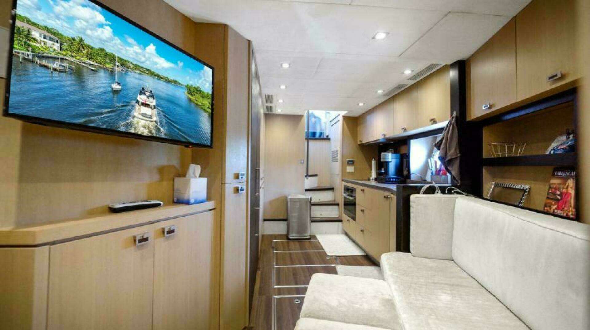 2015 Monte Carlo Yachts MCY86 - Image 55