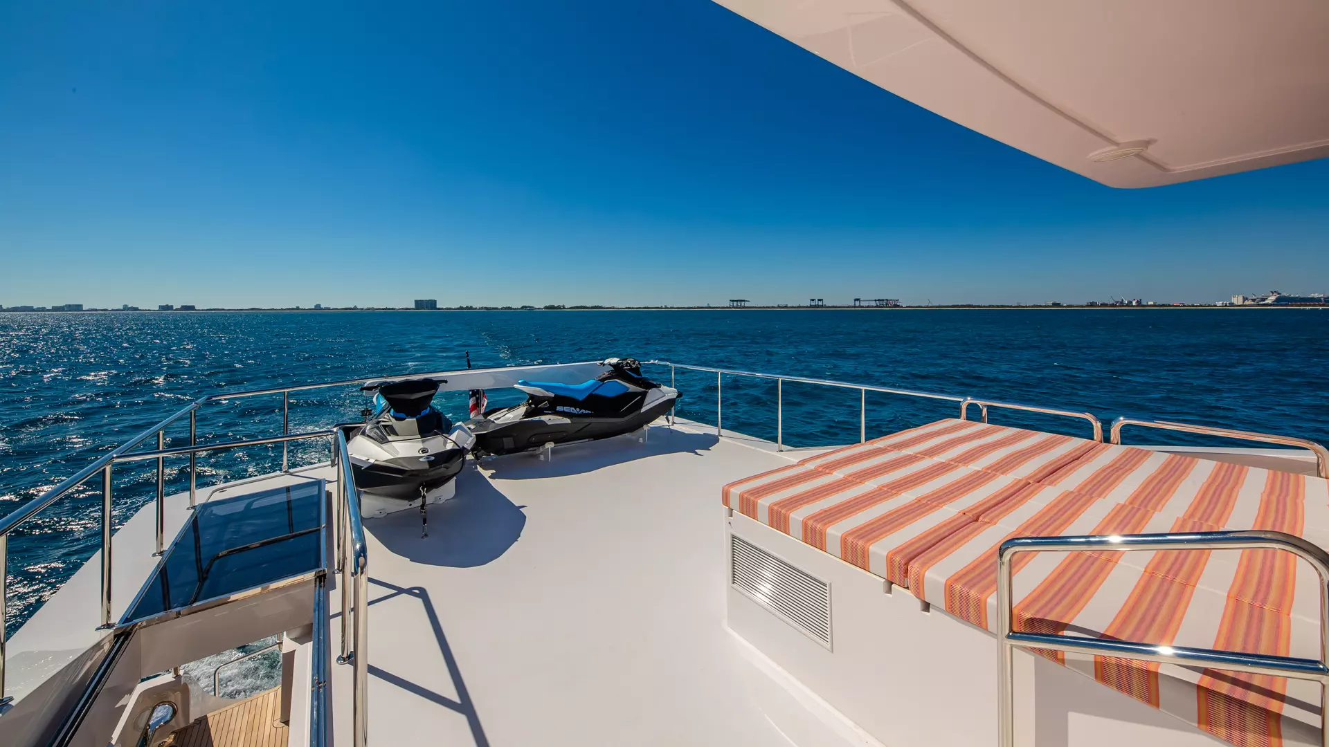 2026 Hargrave Raised Pilothouse - Image 21