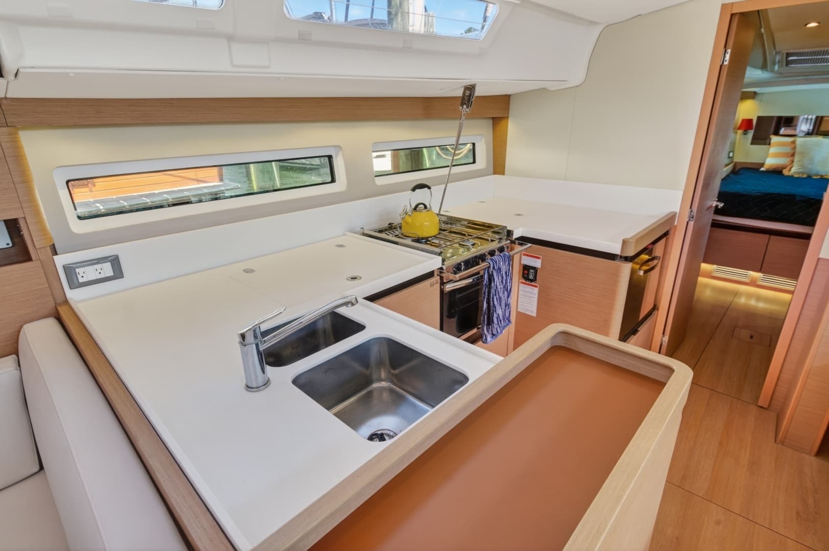 2019 Jeanneau Sun Odyssey 490 - Image 26