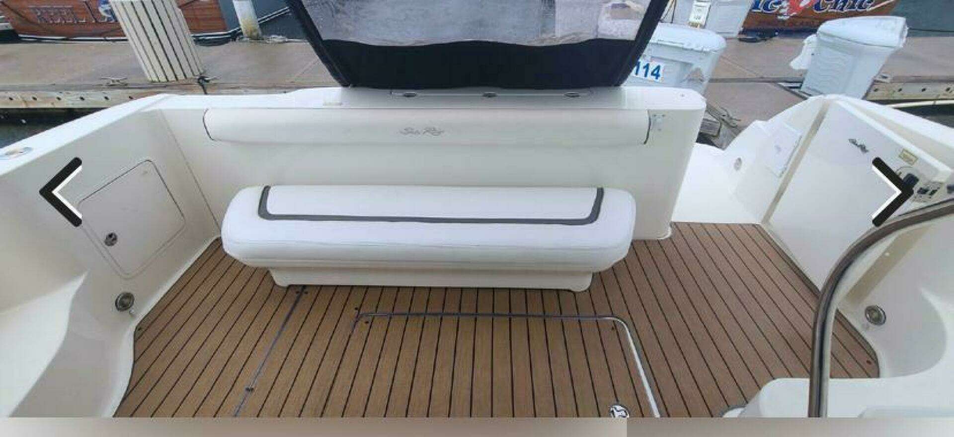 2004 Sea Ray 42 Sedan Bridge - Image 10