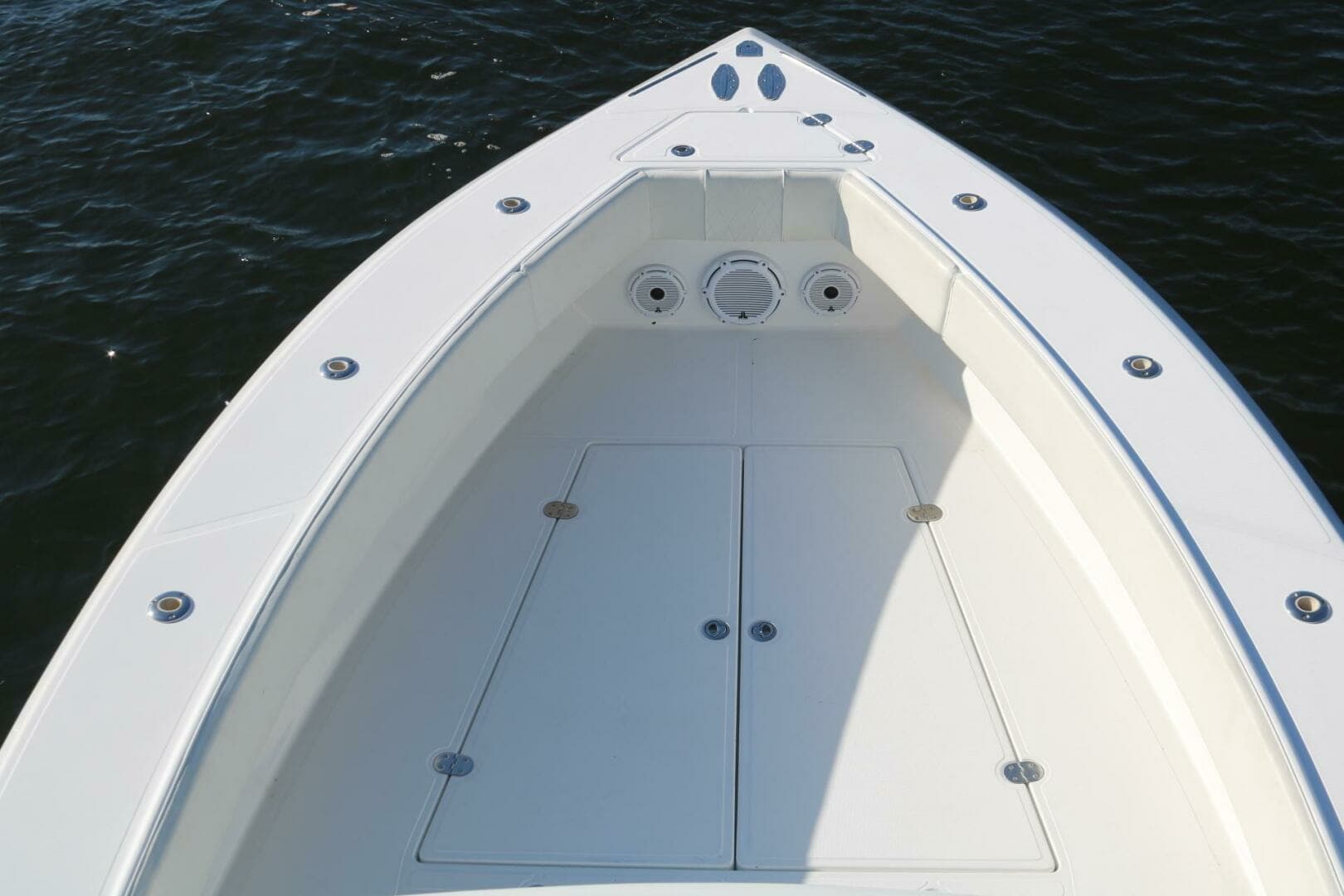 2008 Venture 39 Center Console - Image 5
