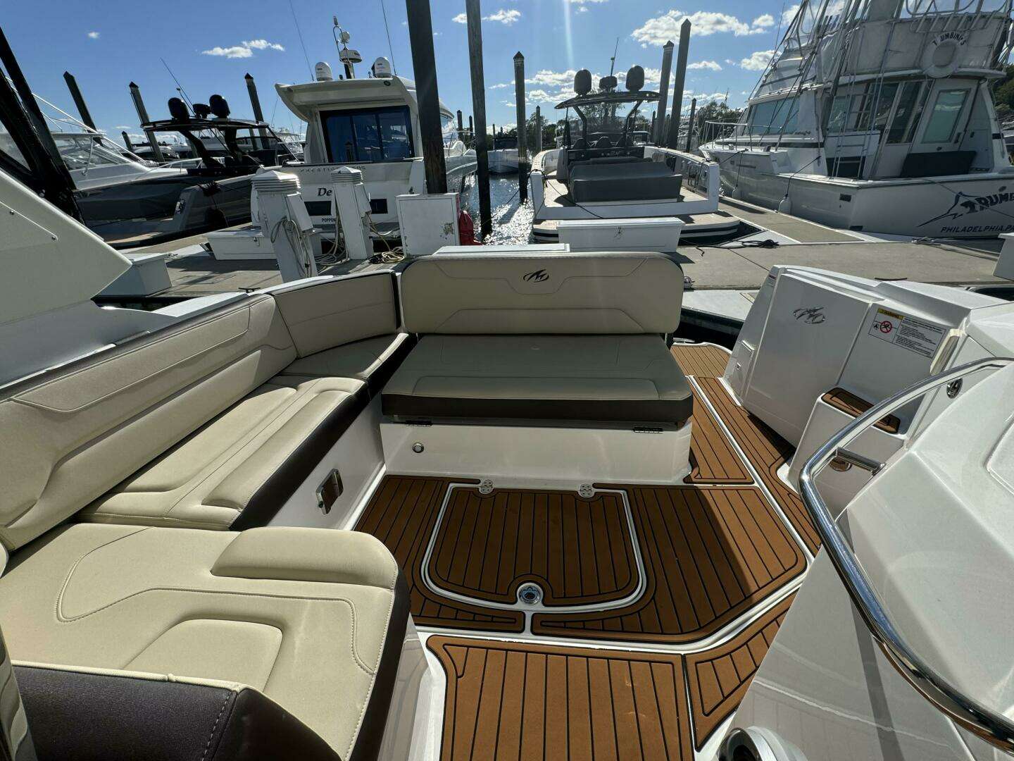 2018 Monterey 335 SY - Image 7