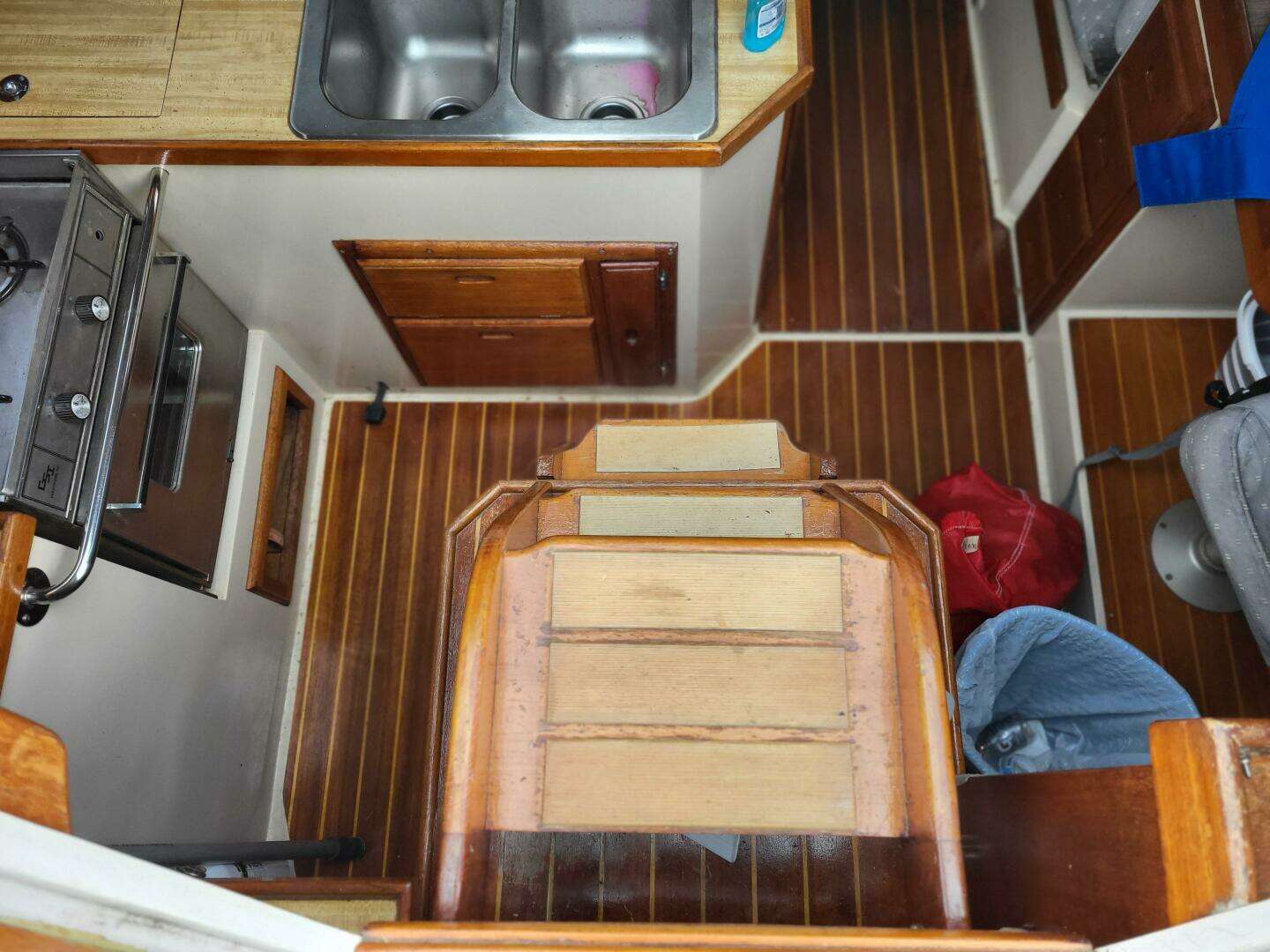 1985 Catalina 36 Tall Rig - Image 22